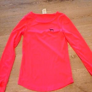 Women's long sleeve top